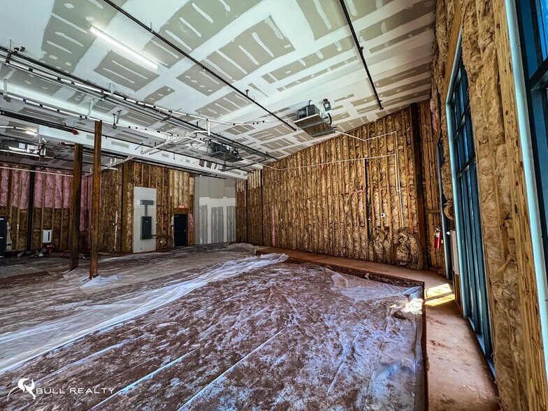 456 Flat Shoals SE, Atlanta, GA à louer - Photo du bâtiment - Image 3 de 6