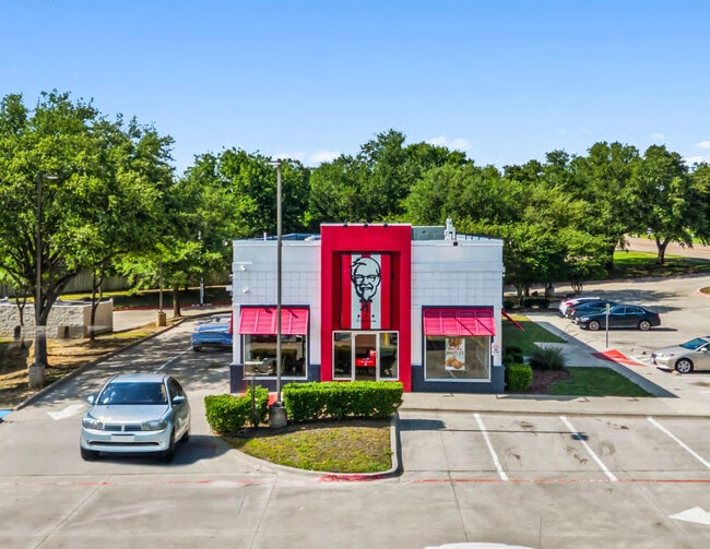More details for 5900 S Cooper St, Arlington, TX - Retail for Sale