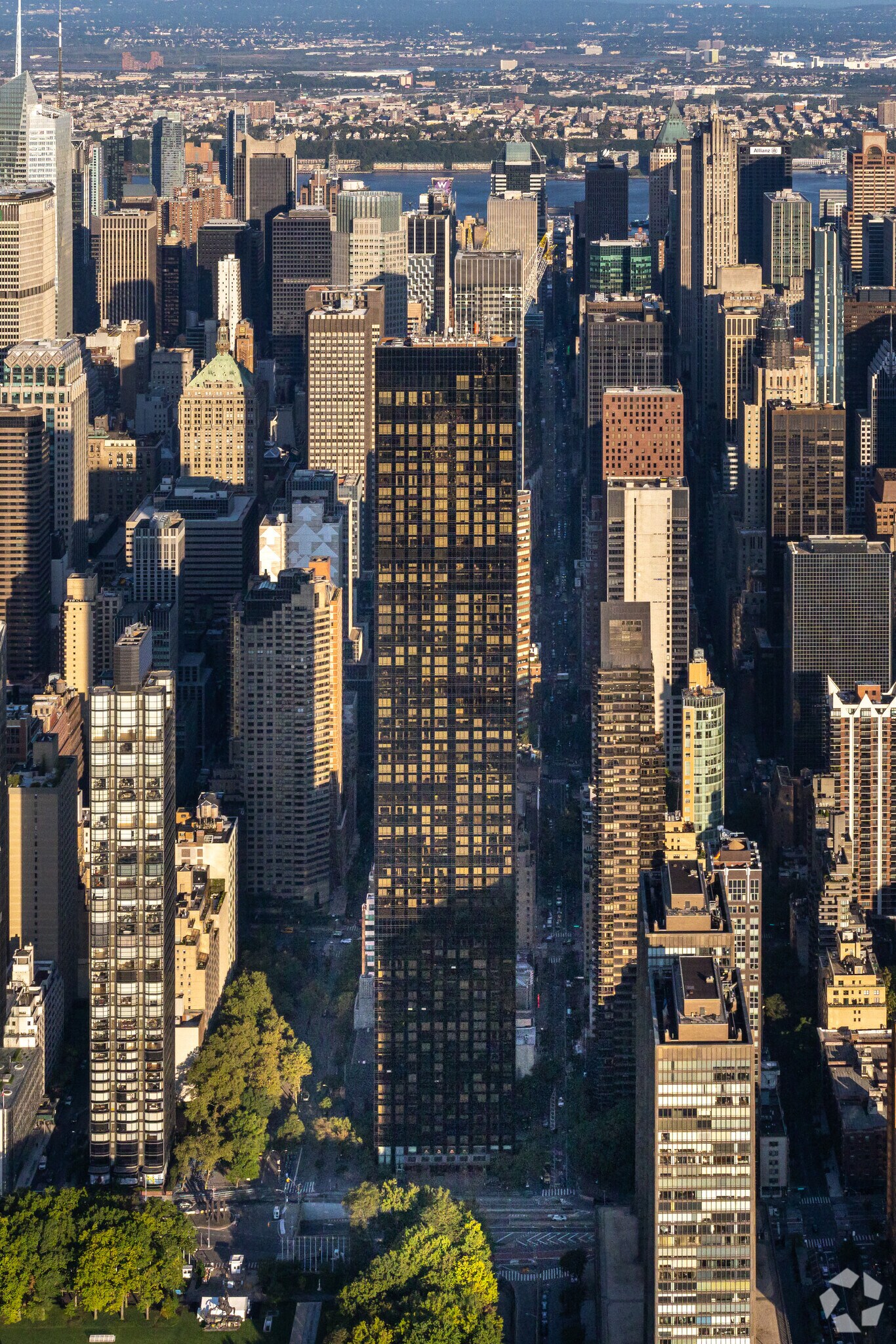 845 United Nations Plz, New York, NY à louer Photo du bâtiment- Image 1 de 3