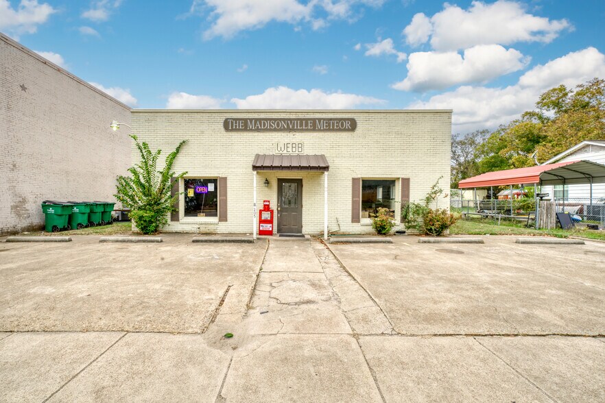 205 N Madison St, Madisonville, TX for sale - Primary Photo - Image 1 of 24