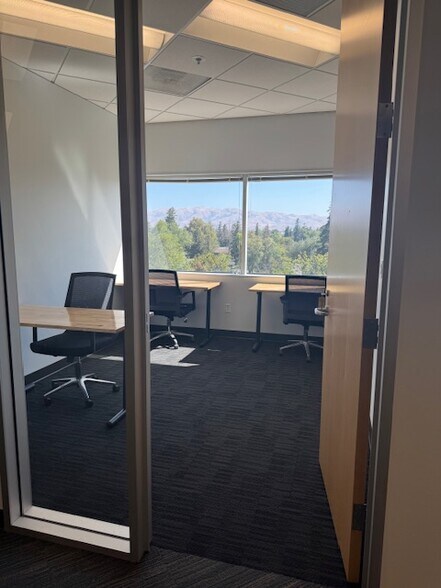 2150 N 1st St, San Jose, CA à louer - Photo du bâtiment - Image 3 de 25