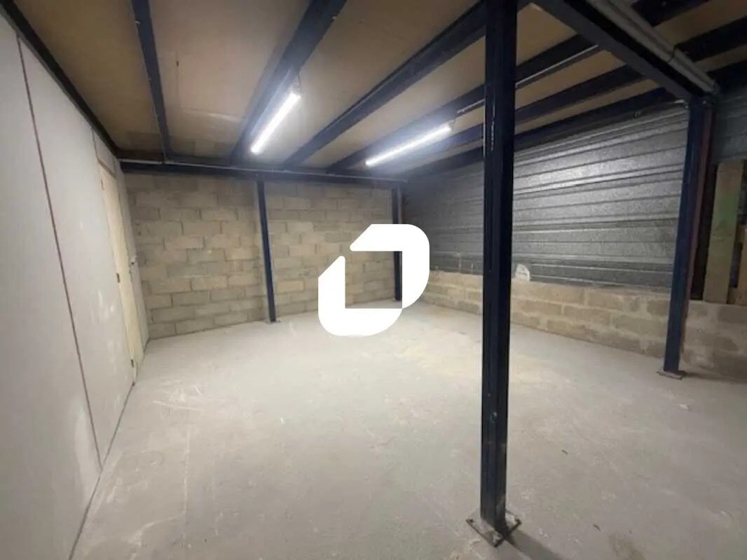 Office in Marines for lease Interior Photo- Image 1 of 17