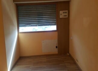 Plus de détails pour Multi-résidentiel à vendre