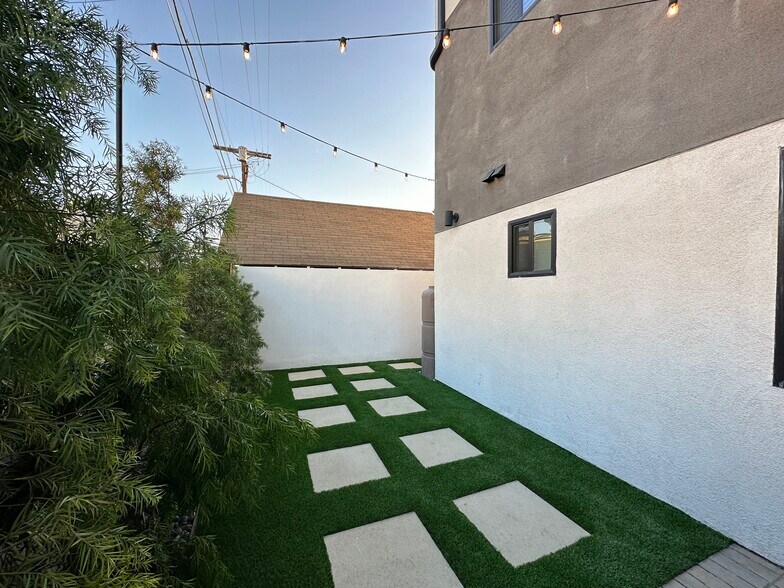 1414 S Orange Dr, Los Angeles, CA à vendre - Photo du bâtiment - Image 3 de 37
