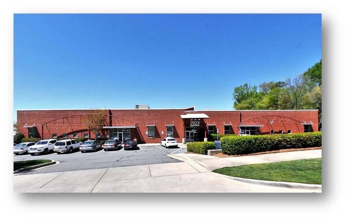 2923 S Tryon St, Charlotte, NC for lease Building Photo- Image 1 of 7