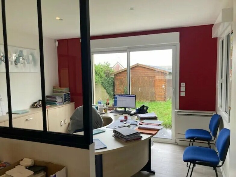 Office in Quimper for lease - Interior Photo - Image 2 of 4