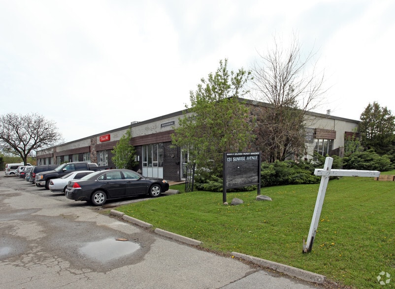 131 Sunrise Ave, Toronto, ON à louer - Photo du bâtiment - Image 3 de 6