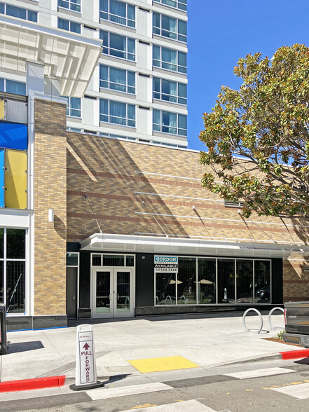 2121 Center St, Berkeley, CA for lease - Building Photo - Image 1 of 16