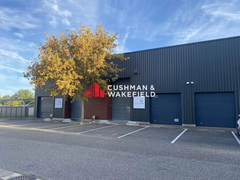 Flex in Toulouse for lease - Building Photo - Image 1 of 7
