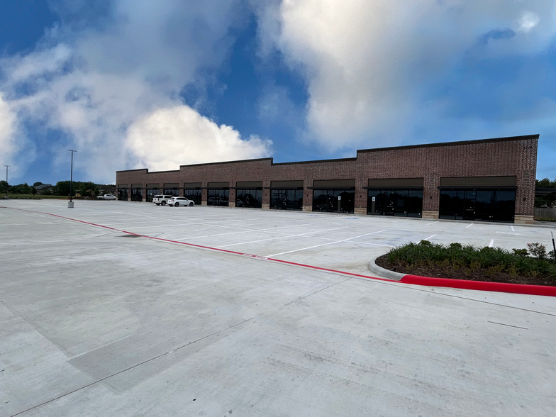 5149 Reading Rd., Rosenberg, TX à louer - Photo du bâtiment - Image 2 de 5
