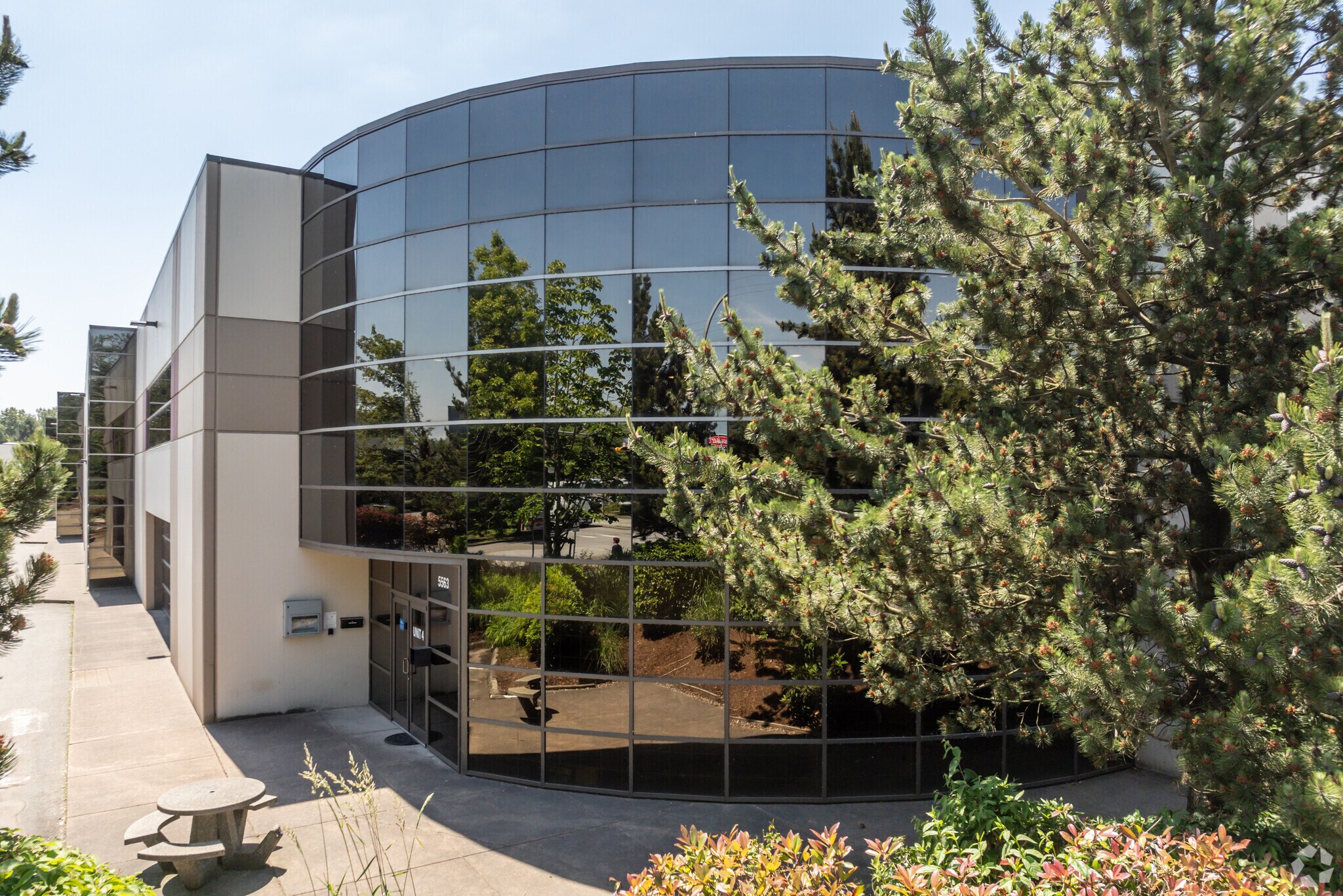 5563 268th St, Langley Twp, BC à louer Photo du bâtiment- Image 1 de 5