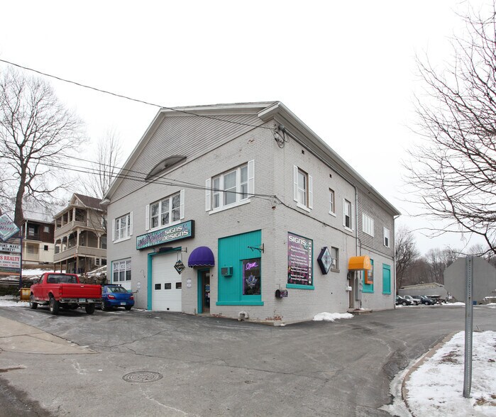 222 E Main St, Torrington, CT for sale - Primary Photo - Image 1 of 5