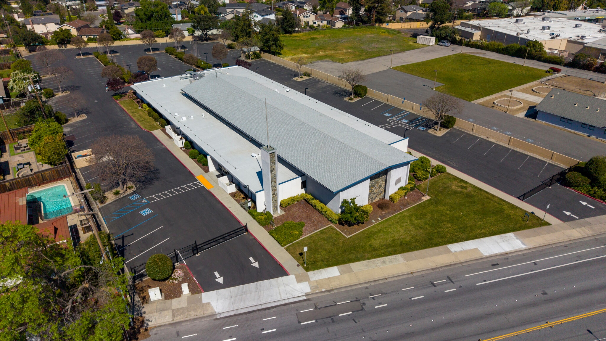 20125 Bollinger Rd, Cupertino, CA for sale Primary Photo- Image 1 of 9