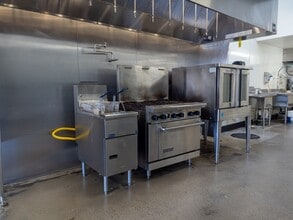 940 SE Madison St, Portland, OR à louer Photo intérieure- Image 1 de 10