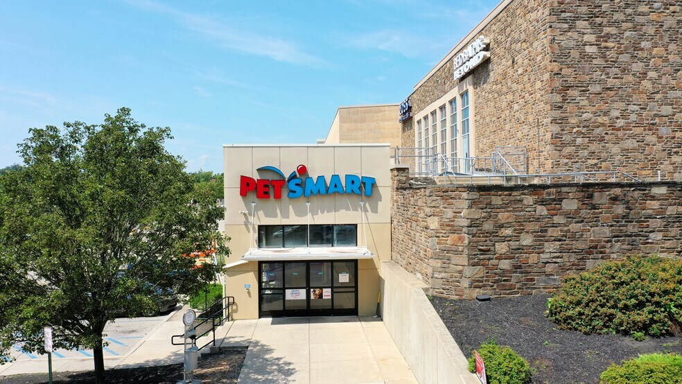 901 Old York Rd, Abington, PA for lease - Building Photo - Image 3 of 3