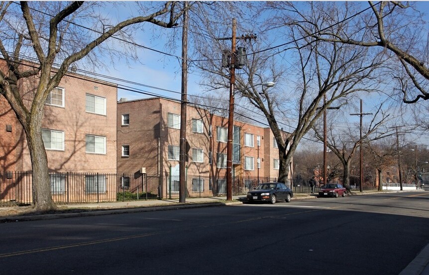 122-124 Atlantic St SE, Washington, DC à vendre - Photo du bâtiment - Image 2 de 3