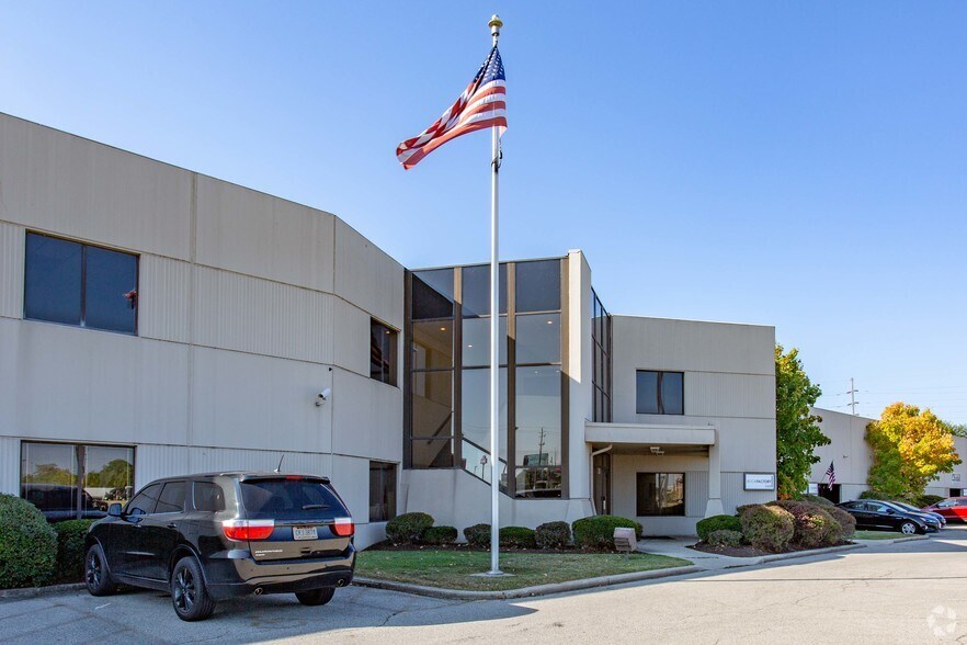 2300-2322 S Edwin C. Moses Blvd, Dayton, OH à louer - Photo du bâtiment - Image 3 de 4