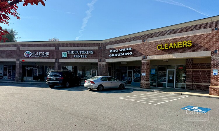 411-441 The Parkway, Greer, SC à louer - Photo du bâtiment - Image 3 de 11