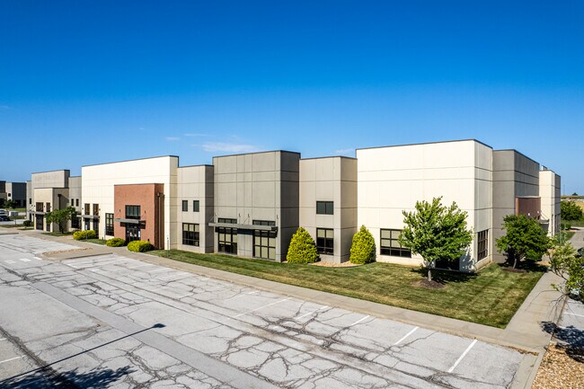 More details for 2810-2850 NE Independence Ave, Lee's Summit, MO - Flex for Lease