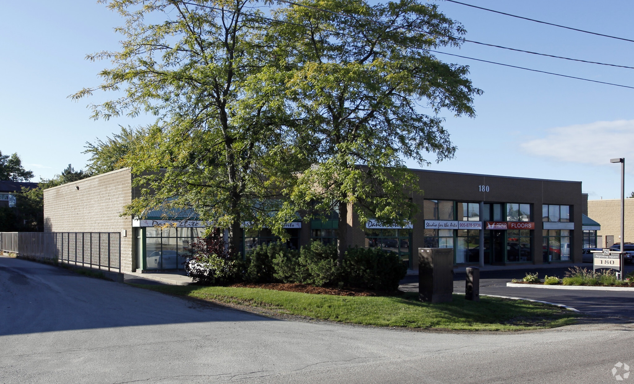 180 Nipissing Rd, Milton, ON for sale Primary Photo- Image 1 of 1