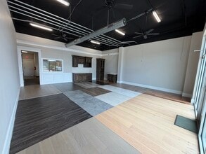 12262 Queenston Blvd, Houston, TX for lease Interior Photo- Image 2 of 7