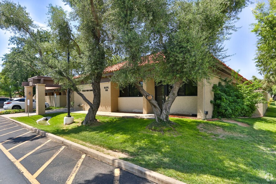 13660 N 94th Dr, Peoria, AZ à louer - Photo du bâtiment - Image 1 de 6
