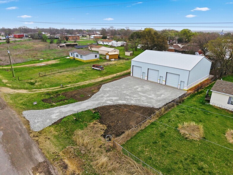 193 Katy Rd, Elm Mott, TX à vendre - Photo du bâtiment - Image 3 de 6