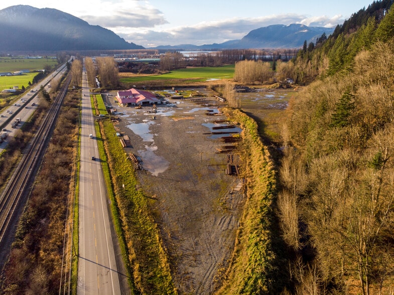 7730 Old Orchard Rd, Chilliwack, BC à louer - Photo du bâtiment - Image 2 de 13