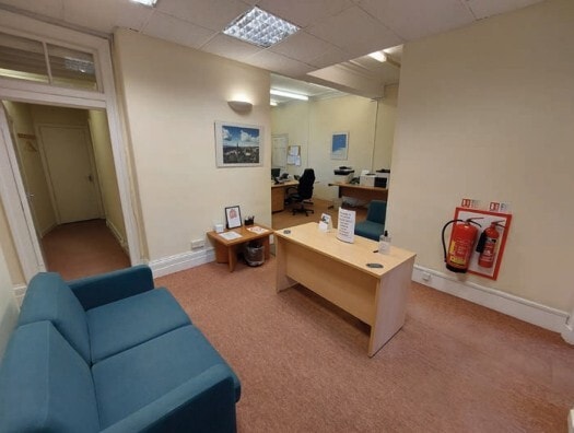 9 South Tay St, Dundee for lease Interior Photo- Image 1 of 2