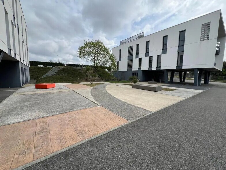 125 Rue Robert Schuman, Saint-Herblain à louer - Photo du bâtiment - Image 2 de 11