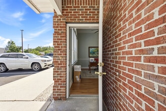 304 Kingsley Lake Dr, Saint Augustine, FL for lease Interior Photo- Image 2 of 16