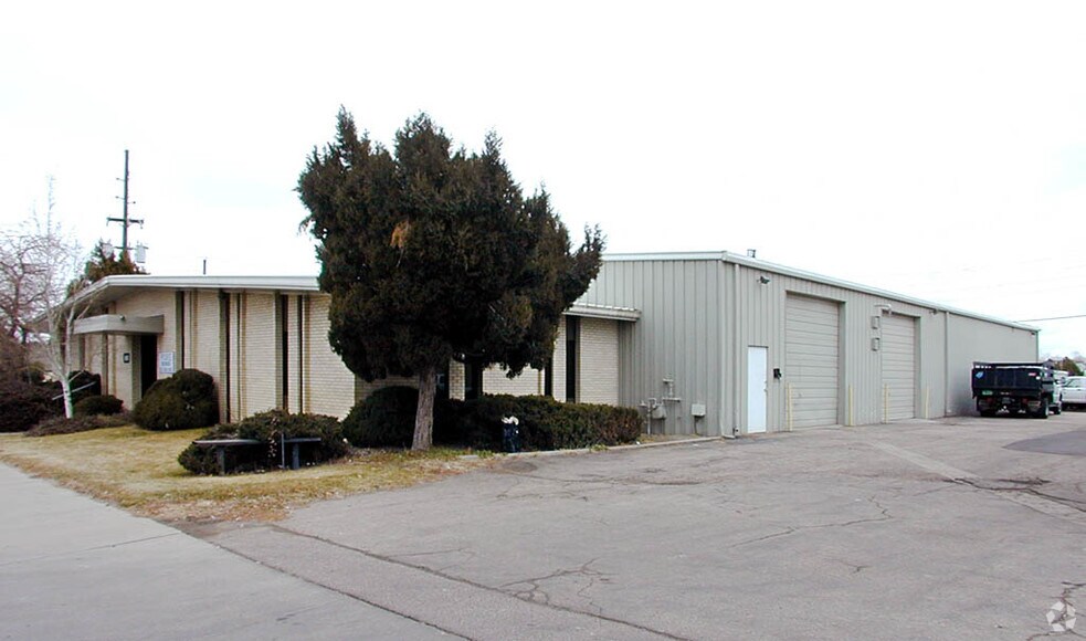 1690 Chambers Rd, Aurora, CO à louer - Photo du bâtiment - Image 2 de 7