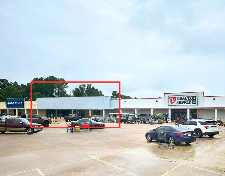 1233 Tenaha St, Center, TX for lease - Building Photo - Image 1 of 25