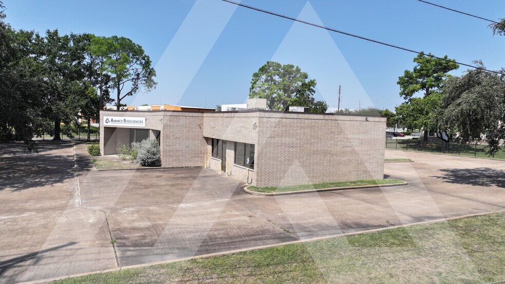 9770 W Little York Rd, Houston, TX à vendre - Photo du bâtiment - Image 3 de 21
