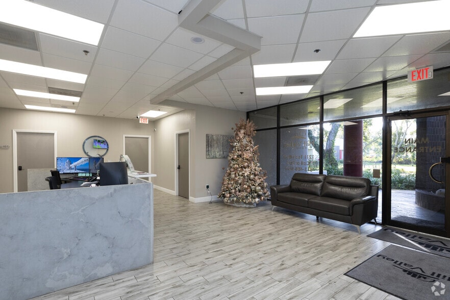 1211 Tech Blvd, Tampa, FL à louer - Photo intérieure - Image 2 de 23