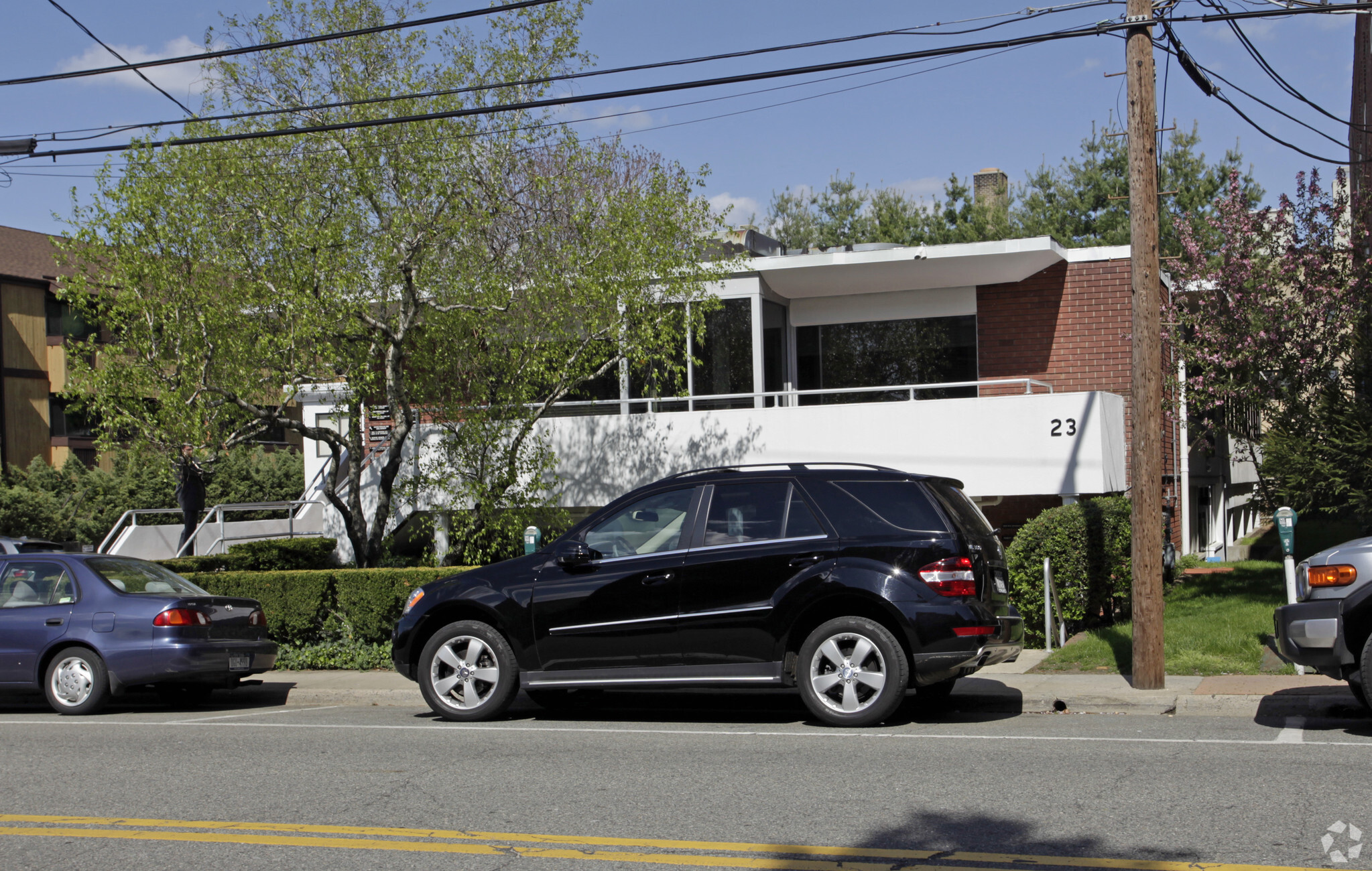 23 Bond St, Great Neck, NY for sale Primary Photo- Image 1 of 1