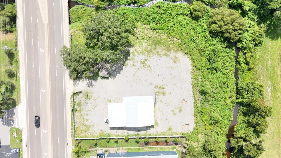 7305 Causeway Blvd, Tampa, FL à louer - Photo du bâtiment - Image 2 de 6