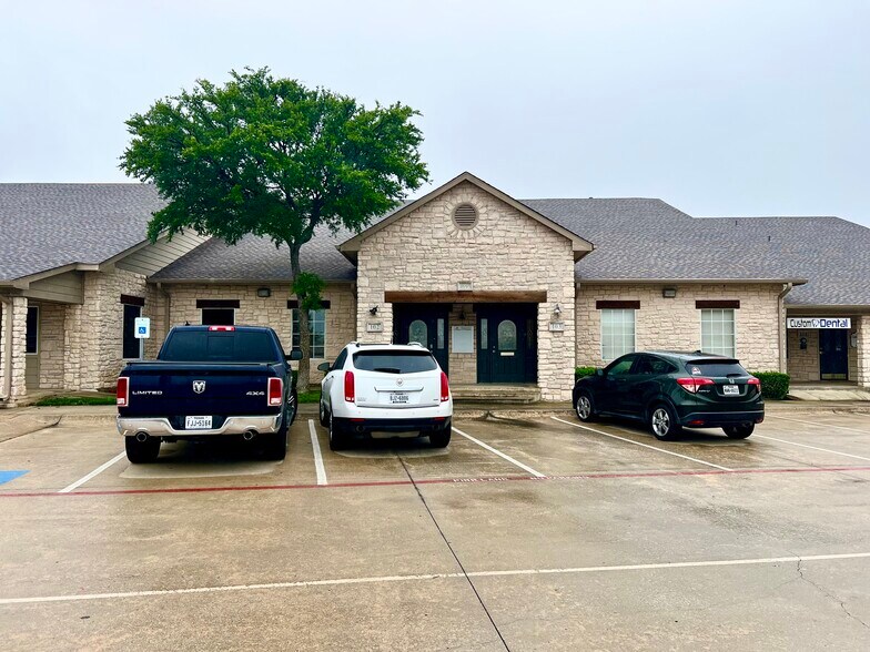 4695 N Colony Blvd, The Colony, TX à louer - Photo du bâtiment - Image 2 de 16