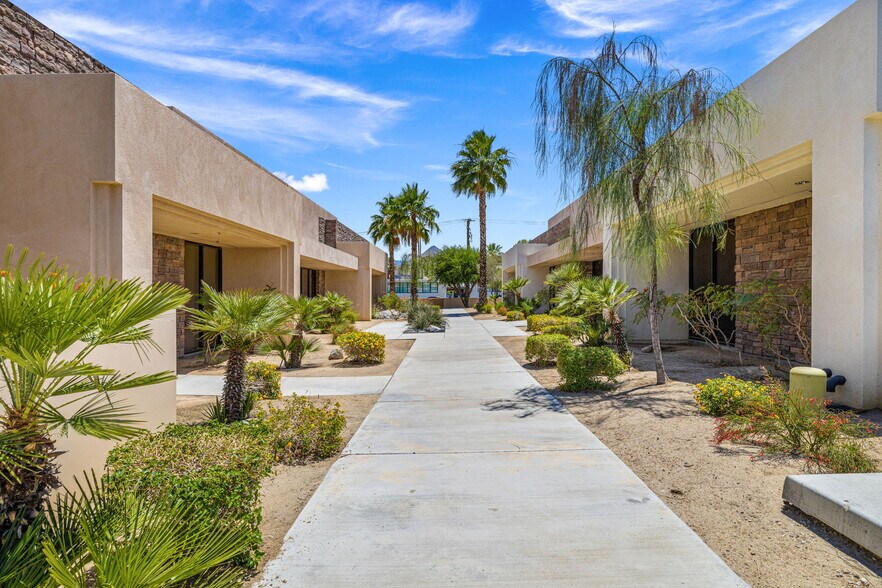 550 S Paseo Dorotea, Palm Springs, CA for sale - Building Photo - Image 3 of 67