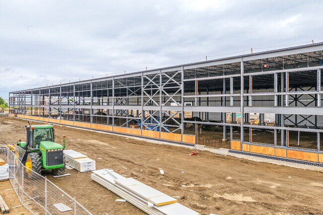 Plus de détails pour 15601-15647 128 Ave NW, Edmonton, AB - Industriel à louer