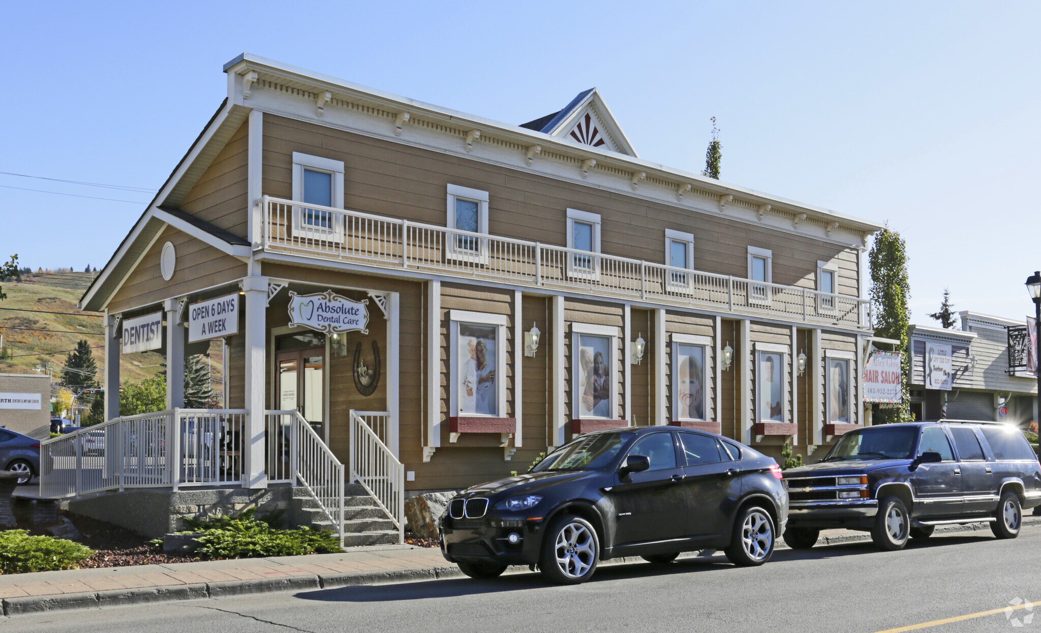 508 1 St St W, Cochrane, AB à vendre Photo principale- Image 1 de 1