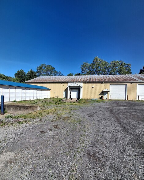 755 E Seneca St, Oswego, NY for lease - Building Photo - Image 2 of 3