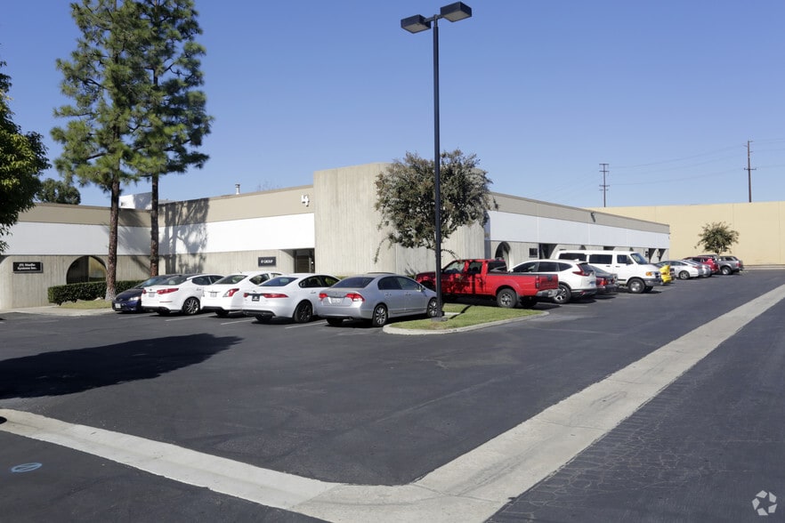 14747 Artesia Blvd, La Mirada, CA for sale - Building Photo - Image 2 of 6