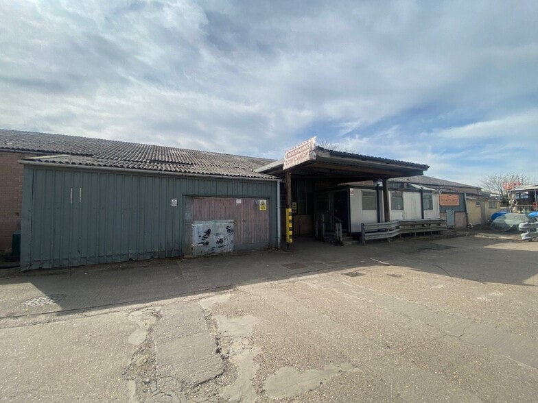 Stafford Rd, Wolverhampton for lease - Building Photo - Image 2 of 3
