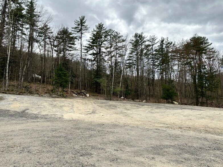 5 Adrian's way, Plymouth, NH à vendre - Photo du bâtiment - Image 2 de 5