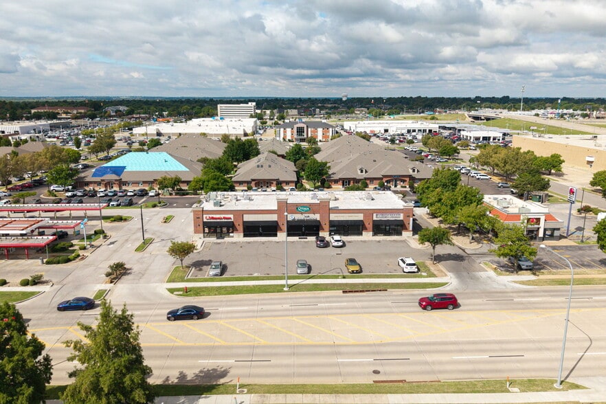 1004 NW 24th Ave NW, Norman, OK for lease - Building Photo - Image 2 of 10