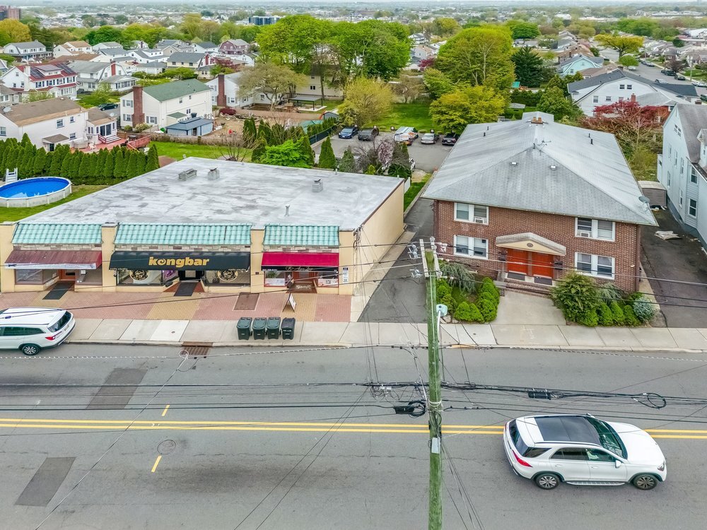 Clifton 5 Family and Mixed Use portfolio of 2 properties for sale on LoopNet.ca Building Photo- Image 1 of 70