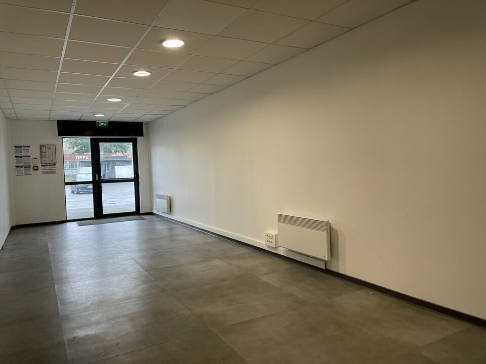 Office in Le Havre for lease Interior Photo- Image 1 of 13