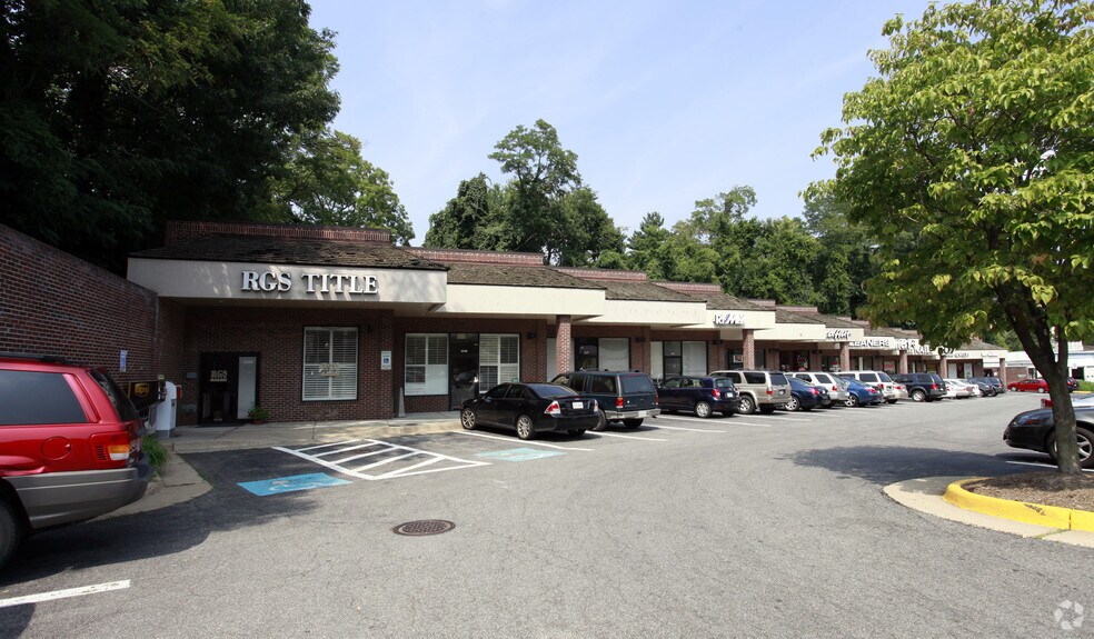 3301-3321 Lee Hwy, Arlington, VA à louer - Photo du bâtiment - Image 1 de 4