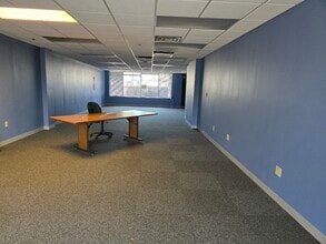258 Corporate Dr, Madison, WI for lease Interior Photo- Image 2 of 5